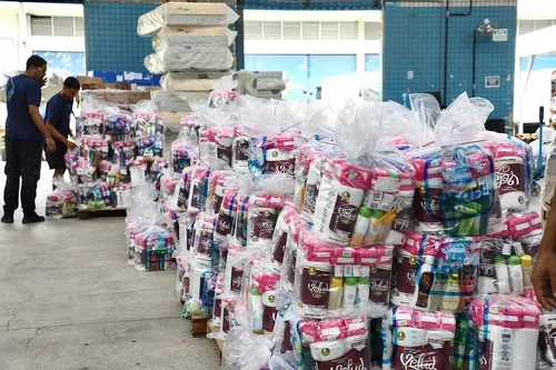 
          Imagem ilustrativa da imagem Prefeitura do Recife e Azul Linhas Aéreas enviam donativos para o Rio Grande do Sul
          