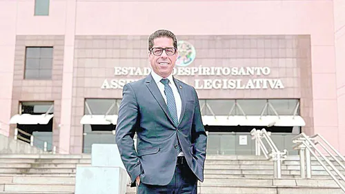 
          Imagem ilustrativa da imagem Presidente é liberado de partido
          