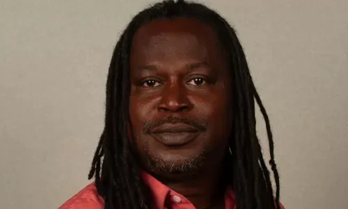 
          Imagem ilustrativa da imagem Professor dos EUA é encontrado morto após ser levado por onda no RJ
          