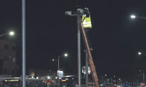 
          Imagem ilustrativa da imagem Radares voltam a ser instalados nas rodovias do ES
          