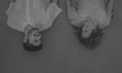 
          Imagem ilustrativa da imagem Rafa Grun lança "Ser Mar": uma balada romântica do Agreste
          