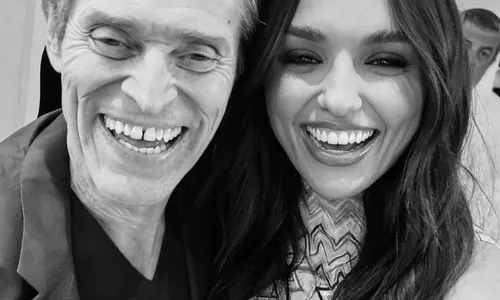 
          Imagem ilustrativa da imagem Rafa Kalimann encontra Willem Dafoe em Festival de Cannes
          