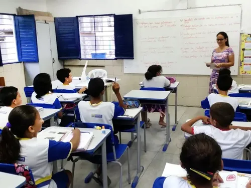 
          Imagem ilustrativa da imagem Prefeitura do Recife investe R$ 20 milhões em Bônus de Desempenho Educacional
          