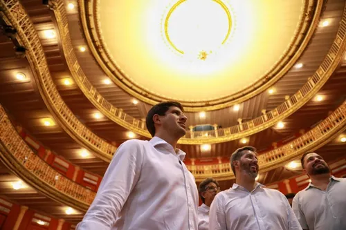 
          Imagem ilustrativa da imagem Recife e IPHAN firmam parceria para requalificação de espaços históricos da cidade
          