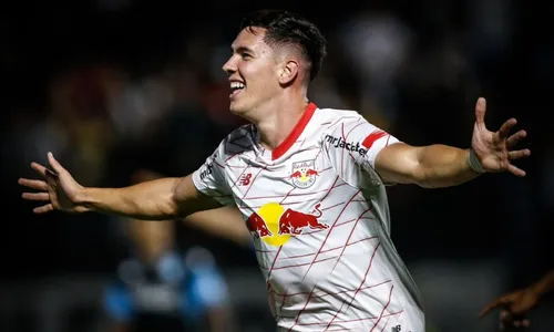 
          Imagem ilustrativa da imagem Red Bull Bragantino derruba os 100% do Racing e encaminha vaga na Sul-Americana
          