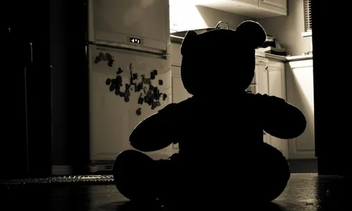 
          Imagem ilustrativa da imagem Religioso é acusado de abusar sexualmente de crianças ao longo de 20 anos
          