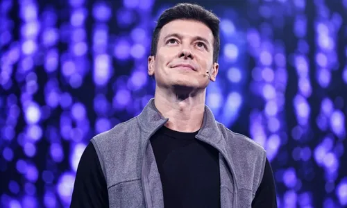 
          Imagem ilustrativa da imagem Famosos reagem à saída de Rodrigo Faro da Record
          