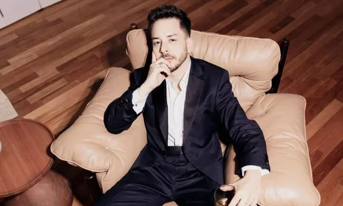 
          Imagem ilustrativa da imagem 'Sabia que ia causar', diz Junior sobre foto de divulgação em que aparece quase nu
          