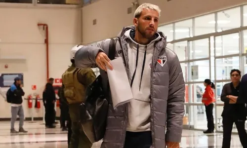 
          Imagem ilustrativa da imagem São Paulo joga na altitude com o sonho da vaga antecipada na Libertadores
          