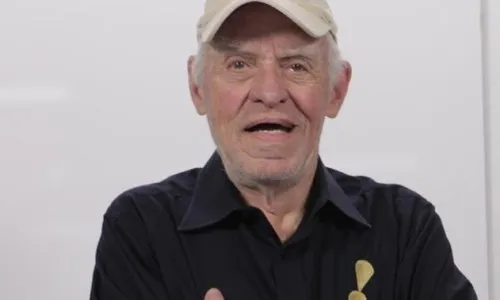 
          Imagem ilustrativa da imagem Silvio Luiz está intubado e com ventilação assistida, segundo boletim médico
          