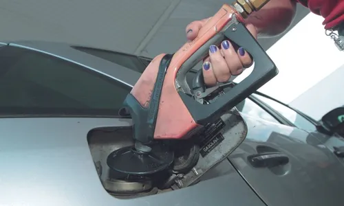 
          Imagem ilustrativa da imagem Sobre Rodas: carros para abastecer menos e rodar mais
          