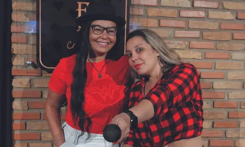 
          Imagem ilustrativa da imagem Stand-up comedy: reis do riso lotam casas de shows
          