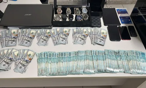 
          Imagem ilustrativa da imagem Suspeito de aplicar golpe em rede de hotéis é preso em prédio de luxo em Vila Velha
          