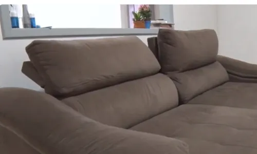 
          Imagem ilustrativa da imagem Suspeito faz lanche e dorme no sofá após invadir apartamento em Cariacica
          