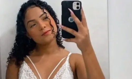 
          Imagem ilustrativa da imagem Suspeitos encapuzados invadem bar e matam jovem a tiros no Norte do ES
          