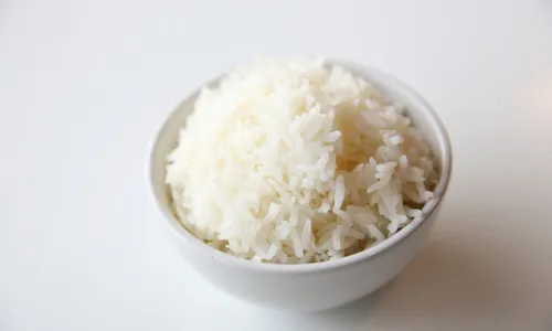 
          Imagem ilustrativa da imagem Tribunal derruba liminar e volta a permitir que governo Lula importe arroz
          