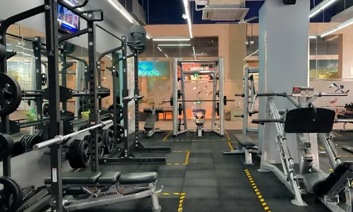 
          Imagem ilustrativa da imagem Um a cada 20 alunos treina em academias de madrugada no país, diz levantamento
          