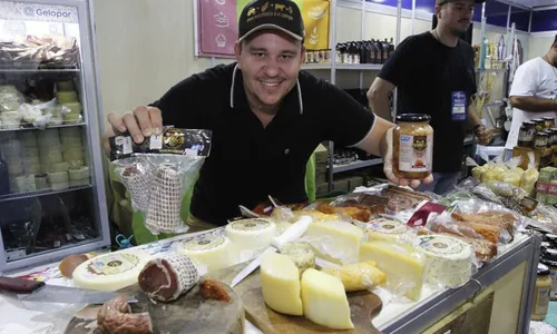 
          Imagem ilustrativa da imagem Um passeio pelas cidades na Feira dos Municípios
          