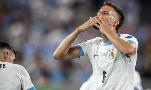 
          Imagem ilustrativa da imagem Uruguai goleia a Bolívia e assume a liderança isolada do Grupo C da Copa América
          