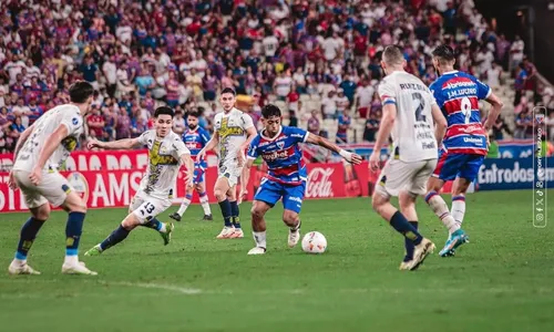 
          Imagem ilustrativa da imagem VÍDEO | Melhores momentos da vitória do Fortaleza na Sul-Americana
          