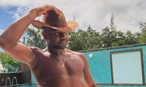 
          Imagem ilustrativa da imagem Vencedor do 'BBB' e contratado da Globo, Davi Brito pede para entrar em 'A Fazenda'
          