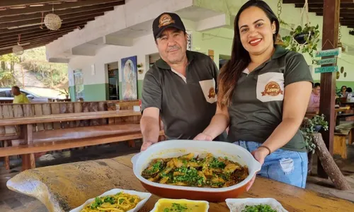 
          Imagem ilustrativa da imagem Venda de galinha dá origem a rota turística de Guarapari
          