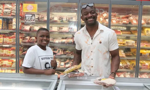 
          Imagem ilustrativa da imagem Vigilante de olho na promoção de A Tribuna: “Quero meu churrascão de aniversário”
          