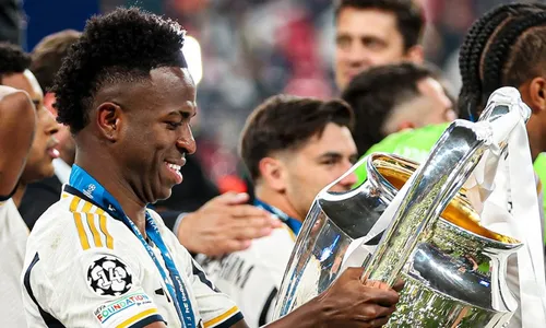 
          Imagem ilustrativa da imagem Vini festeja segundo gol em finais de Liga dos Campeões: 'Real pagou pouco por mim'
          