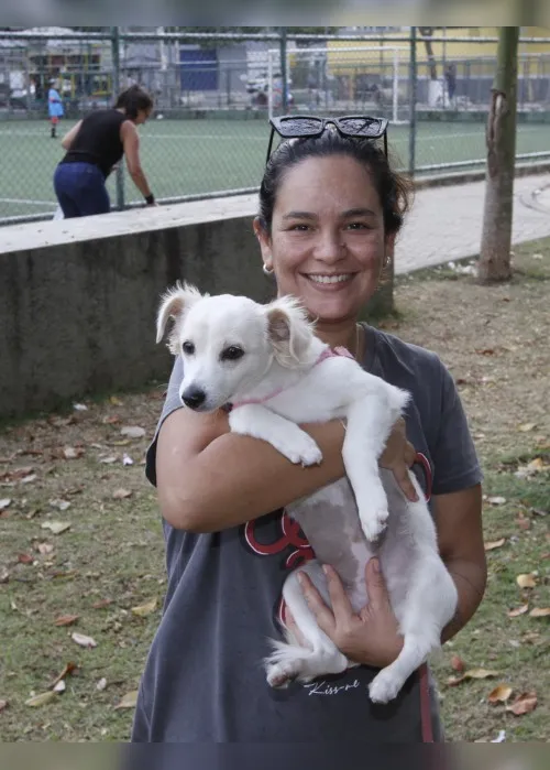 Imagem ilustrativa da imagem Moradores defendem multa por xixi de cães nas calçadas