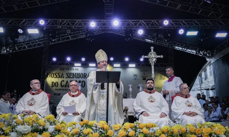 Imagem ilustrativa da imagem Missa Campal: Homenagem à Padroeira e ao "rosto feminino de Deus"