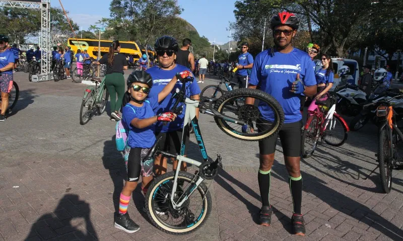 Imagem ilustrativa da imagem Pedalaço da Independência reúne famílias e atletas em passeio de belas paisagens