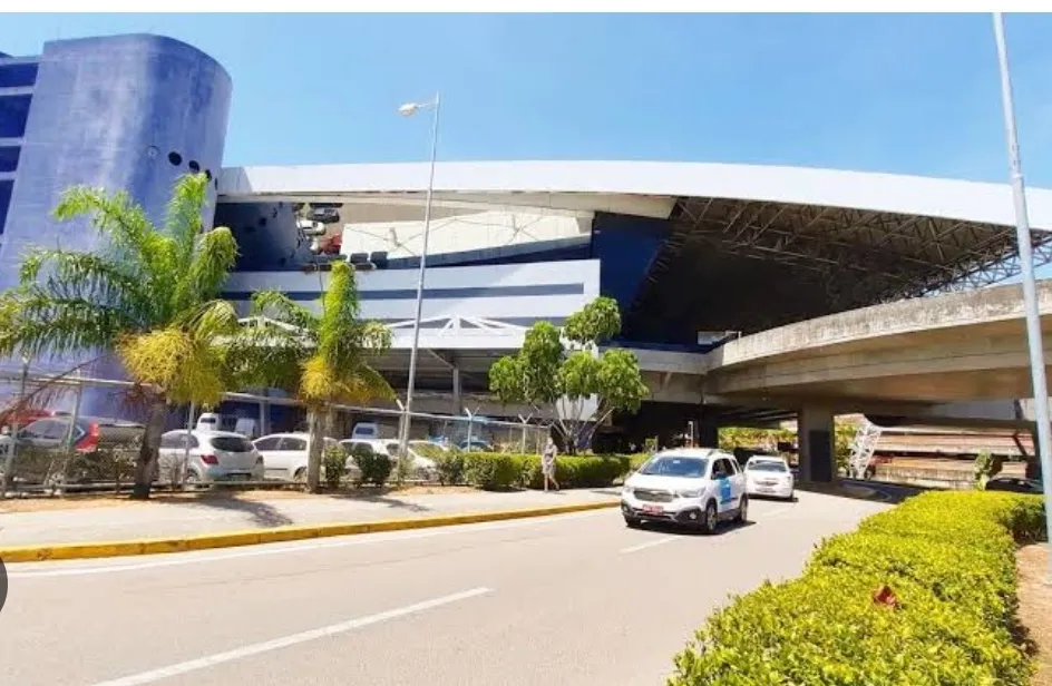 Imagem ilustrativa da imagem Aeroporto do Recife tem novo ponto para carros de aplicativo buscarem passageiros