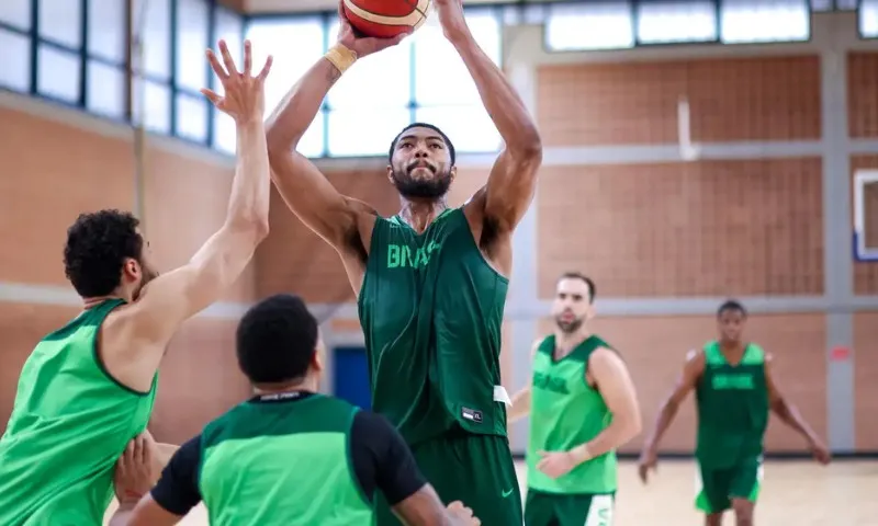 Imagem ilustrativa da imagem Basquete masculino na Olimpíada tem Brasil de volta e show de craques