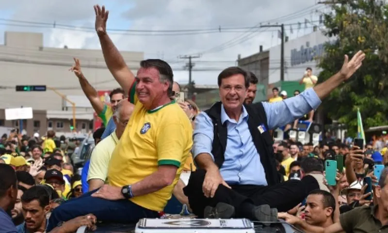 Imagem ilustrativa da imagem Bolsonaro percorre cidades de Pernambuco onde Lula venceu as eleições