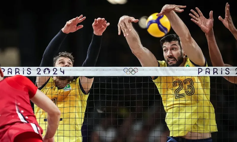 Imagem ilustrativa da imagem Brasil perde dos EUA nas quartas do vôlei masculino e está eliminado das Olimpíadas