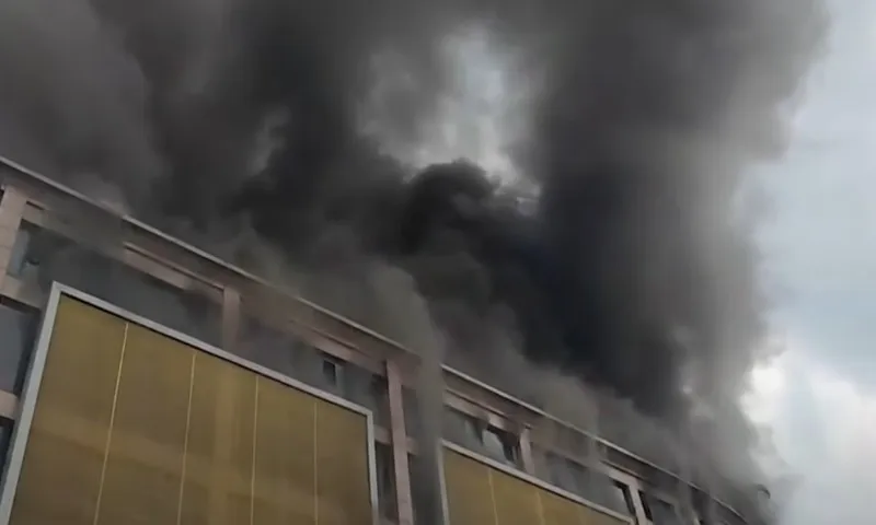Imagem ilustrativa da imagem China: incêndio em loja de shopping deixa 16 mortos