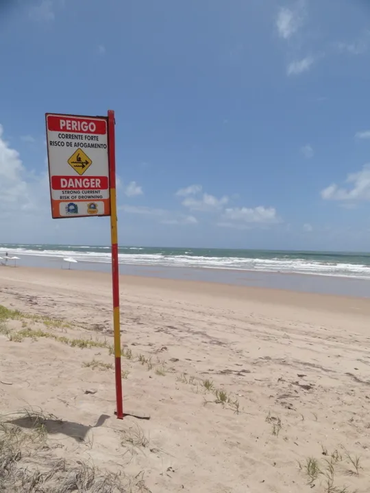 Imagem ilustrativa da imagem Dois turistas morrem por afogamento na Praia do Cupe, litoral Sul de PE