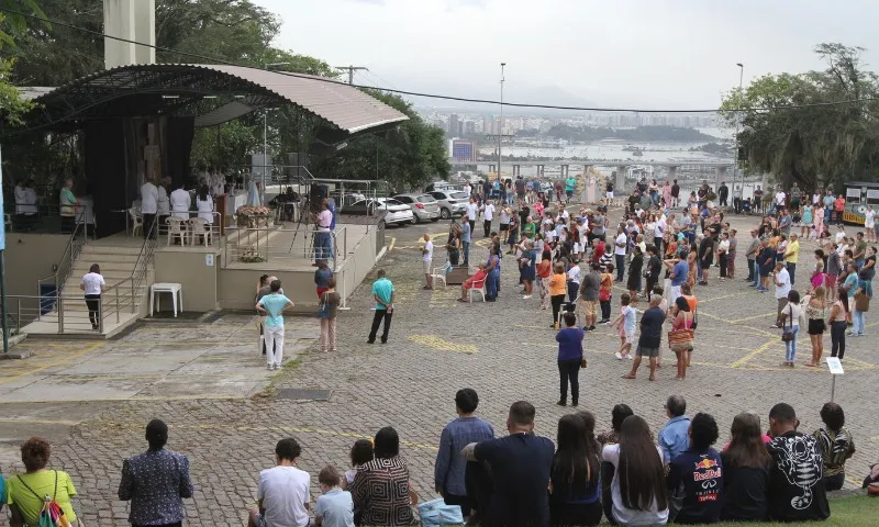 Imagem ilustrativa da imagem Em missa, famílias cobram justiça por vítimas no trânsito