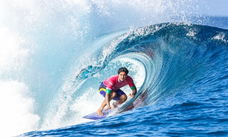 Imagem ilustrativa da imagem Gabriel Medina supera peruano e conquista a medalha de bronze no surfe