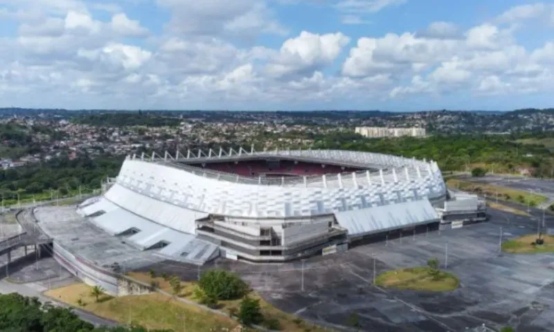 Imagem ilustrativa da imagem Metrô do Recife e ônibus ampliam horários para rodada dupla na Arena de Pernambuco