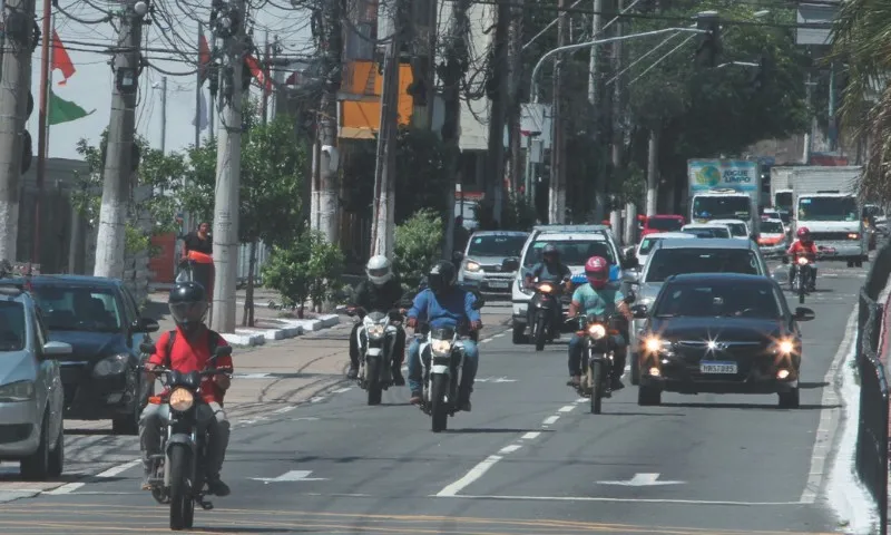 Imagem ilustrativa da imagem Motocicleta tem 2.201 infrações com 341 mil reais em multas