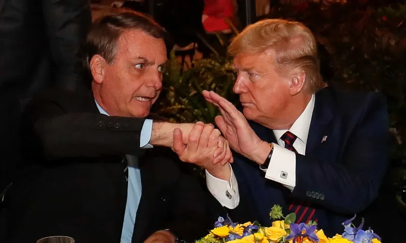 Imagem ilustrativa da imagem 'Nos veremos na posse', diz Bolsonaro ao prestar solidariedade a Trump