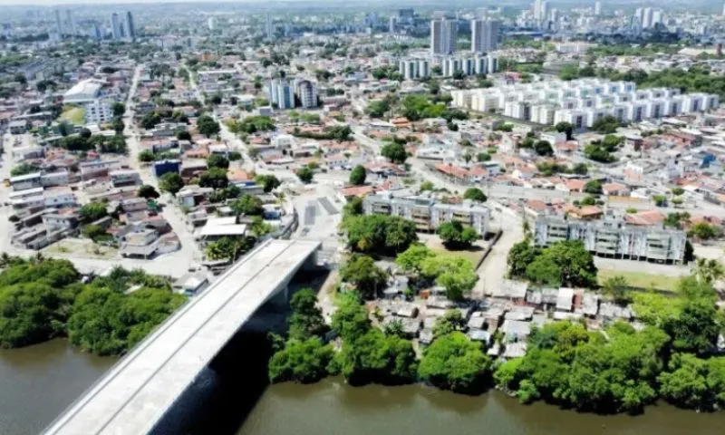 Imagem ilustrativa da imagem Nova Ponte Jaime Gusmão será liberada neste sábado, conectando Iputinga e Monteiro