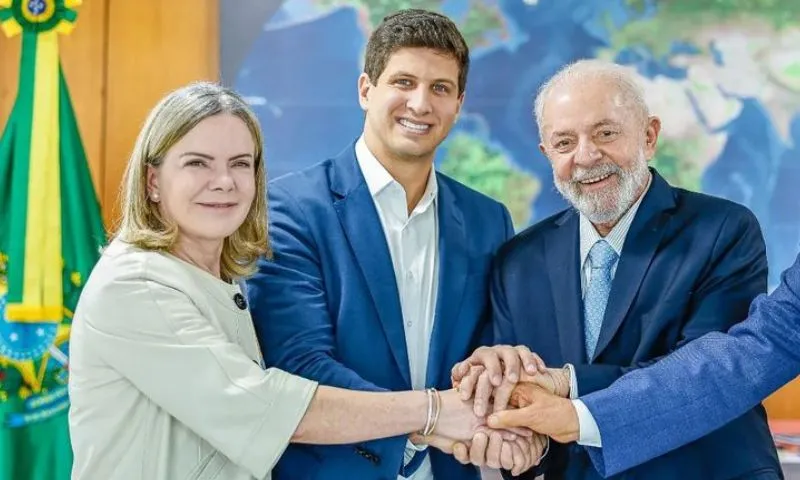 Imagem ilustrativa da imagem PT assimila revés na vice de Campos no Recife de olho em alianças por Boulos e Lula