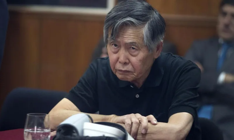 Imagem ilustrativa da imagem Morre aos 86 Alberto Fujimori, ditador do Peru condenado por corrupção