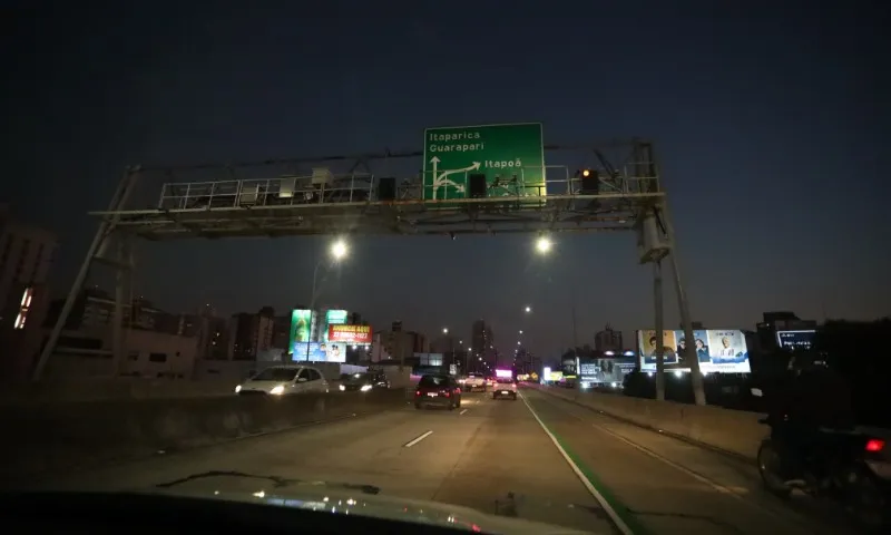 Imagem ilustrativa da imagem Radares da Terceira Ponte já estão aplicando multa?