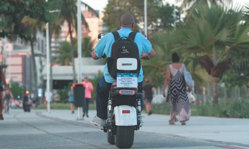 Imagem ilustrativa da imagem Trânsito na Grande Vitória: 2.966 motos elétricas já circulam com placa do Detran