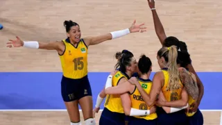 Imagem ilustrativa da imagem Seleção feminina de vôlei supera Turquia e ganha o bronze em Paris