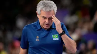 Imagem ilustrativa da imagem Zé Roberto 'completa' quadro de medalhas e não garante que fica na seleção de vôlei