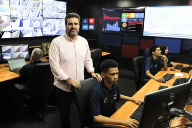 Imagem ilustrativa da imagem 160 câmeras para monitorar o trânsito e as filas de ônibus